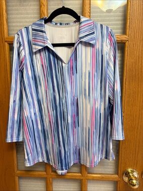 EUC Jofit Blue, White & Pink Vertical Brushstroke Top